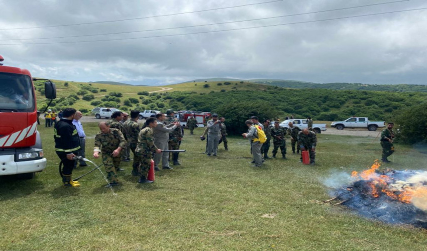 مانور اطفاء حریق جنگل و مرتع دراستان  اردبیل برگزار شد